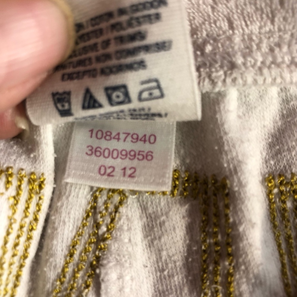 2012 Victoria secret pink White Shorts with Gold Sequin Spell-out PINK' Logo - Picture 6 of 7